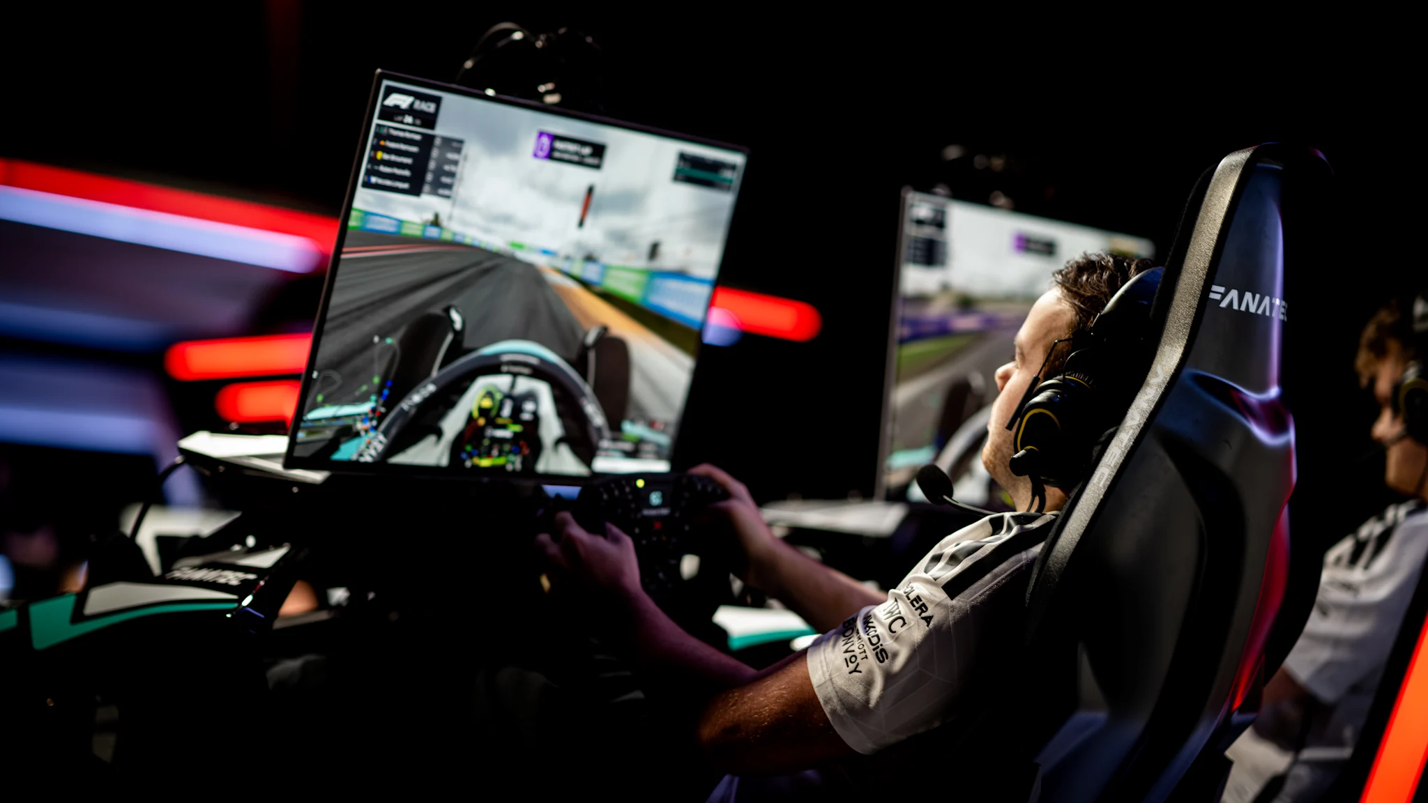 爱游戏体育 R10 排位赛直播：2026 F1 模拟赛世锦赛墨西哥城站实时看点